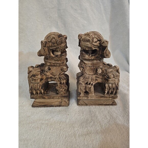 Wood Foo Dogs, Pair 7.25" Tall, 2.75x4" Base - Picture 1 of 14